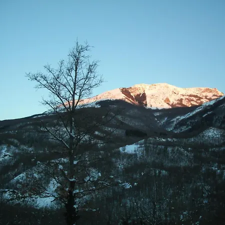 Alpesi faház Comfortable In Giarola With Mountain View *