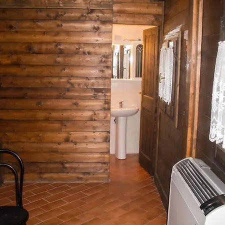Domek alpejski Comfortable In Giarola With Mountain View Busana