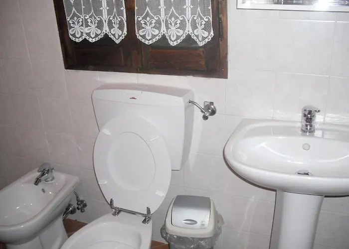 Comfortable In Giarola With Mountain View *