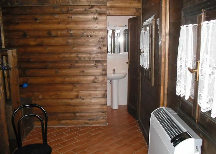 Comfortable In Giarola With Mountain View *