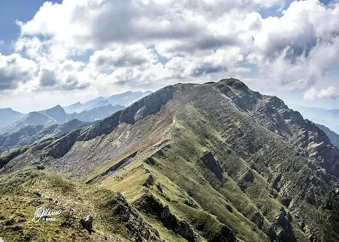 Comfortable In Giarola With Mountain View Busana